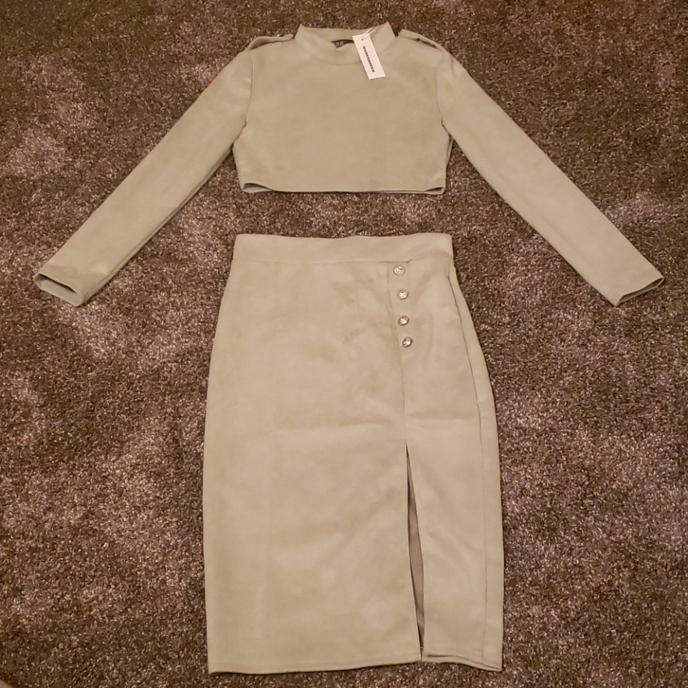 Two piece set
